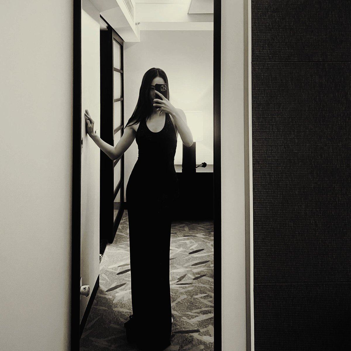 senjhaning's tweet photo. ͏

͏⟟  𝐕𝐄́𝐋𝐎𝐔𝐑𝐒 𝐌𝐀𝐆𝐀𝐙𝐈𝐍𝐄 𝐎𝐅𝐅𝐈𝐂𝐄.͏

͏Hantu cantik mau gentayangan di kantor majalah, siapa tau dapat job.͏

͏ https://t.co/7nV0bnNbQi