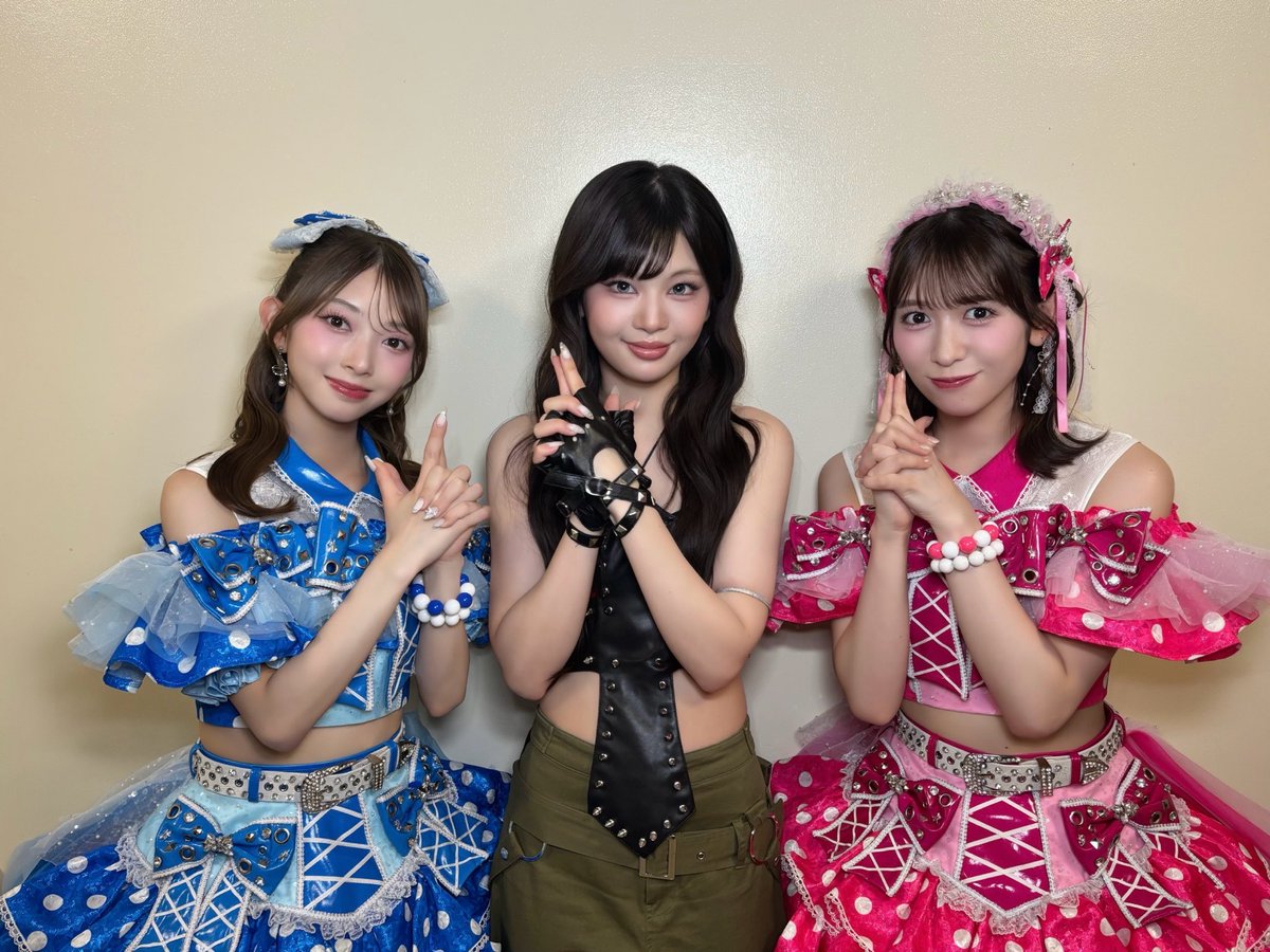 sendenbu_staff's tweet photo. ［📸］

#Venue101 にて #ME_I の #RINON さんと
お写真を撮らせていただきました🌈✨
ありがとうございました🧡

@official__ME_I_
@nhk_Venue101
#Venue101EXTRA
#超とき宣 #辻野かなみ #小泉遥香 https://t.co/3Izbuvu3UM