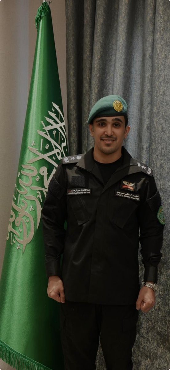 hantoom's tweet photo. أتشرف بأن أرفع أسمى آيات التهاني والتبريكات لأخي سعادة المقدم عبدالإله بن علي آل حنتوم بمناسبة صدور الأمر الملكي الكريم بترقيته إلى رتبة مقدم
ثقة ملكية غالية ونسأل الله ان تكون له عوناً  في خدمة الدين ثم المليك والوطن.

🇸🇦🇸🇦🇸🇦💚💚💚 https://t.co/78Jy30h7Mp