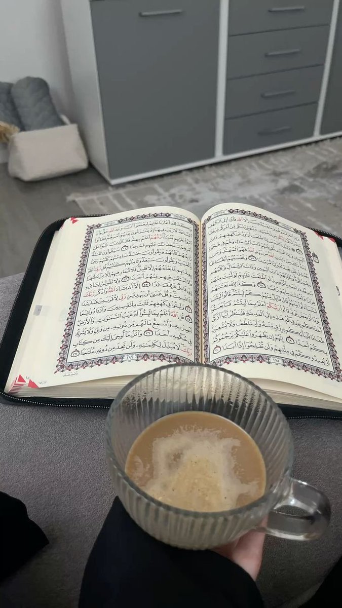 ririnafiya's tweet photo. اللهم علّق قلبي بالصلاة والقرآن وأرزقني الثبات حتى ألقاك

"Ya Allah, tautkanlah hatiku dengan shalat dan Al-Qur'an, dan berikanlah kepadaku keteguhan (iman) hingga aku menemui-Mu." https://t.co/AES77Ylx9L