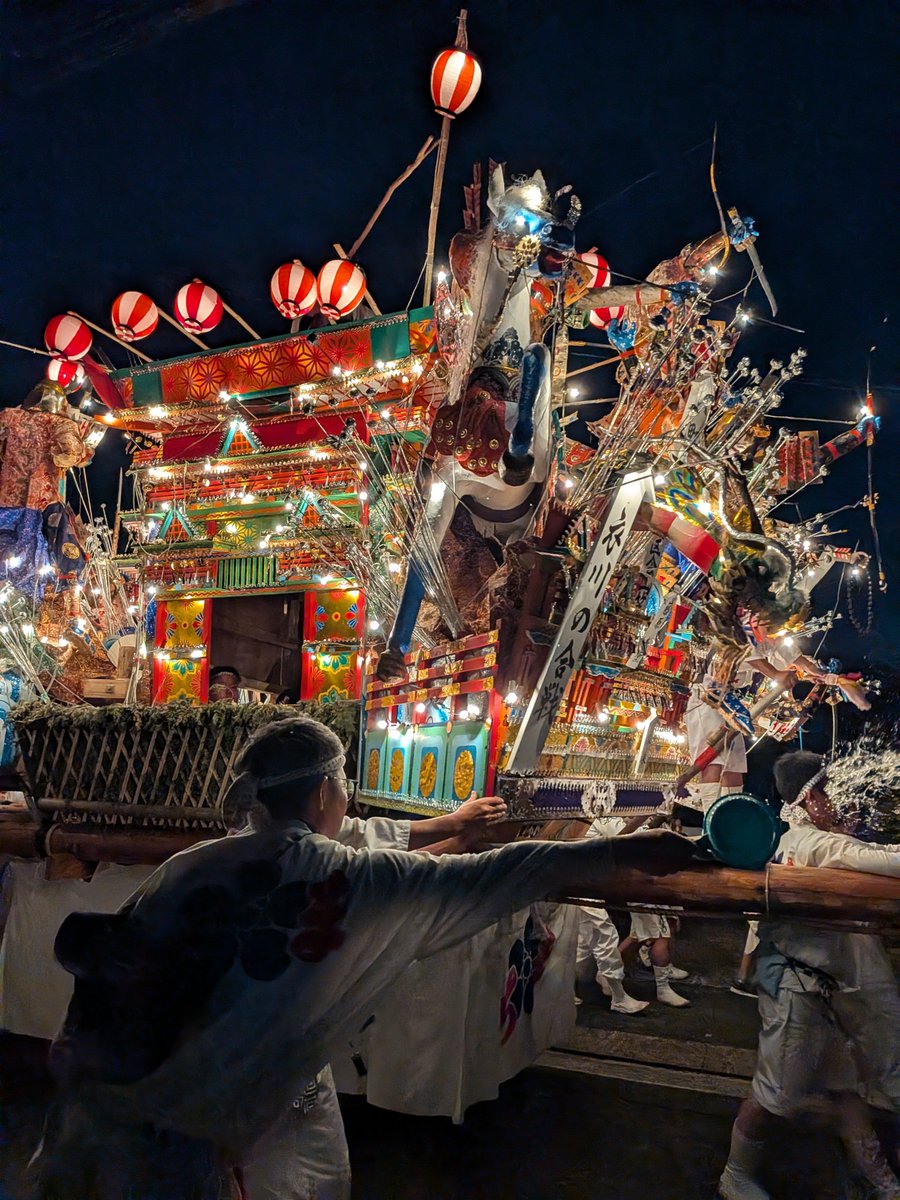 AnCS45K3Cem6eH6's tweet photo. 昨日の町内の山笠🏮　

夏ですな~🍉 https://t.co/UxiARbWy3Q