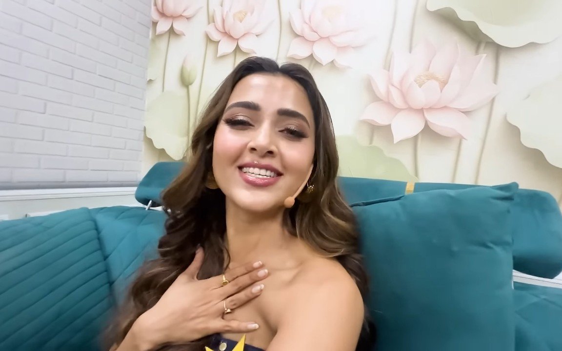 beintehaaax's tweet photo. the bday vlog is so cute <3

#tejran https://t.co/JilFH0tWxK