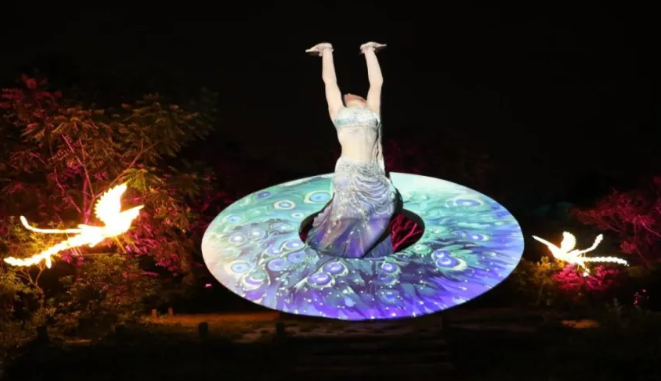 ShenyangChina's tweet photo. Tourism in Shenyang: The Muguang Forest Tour at the Shenyang Botanical Garden reopened on July 25, unveiling a new all-day park experience. From daytime exploration to enchanting summer evenings, visitors can immerse themselves in the magic of the forest and enjoy a brand-new night tour experience under the lights.