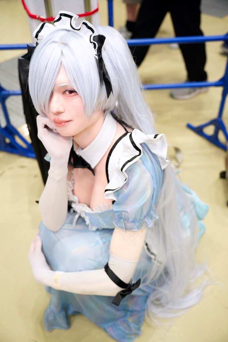 KiRivet's tweet photo. そしてあまりにもノリの違うこっちのコスも見てくれ。

勝利の女神:NIKKE 　シンデレラ(コラボカフェ衣装)

#NIKKEcosplay #ニケコスプレしたい https://t.co/4BvVr53fa6