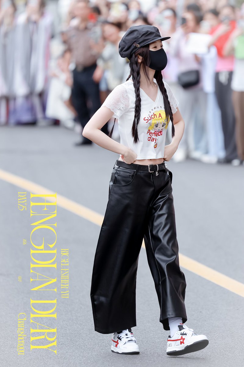 RigelEsther1218's tweet photo. 🫧such a cute girl

#estheryu #esther #yushuxin #yushuxinesther #우서흔 #อวี๋ซูซิน #虞书欣 #虞书欣esther #长生骨 #ChangShengGu #何盼 #HePan #念相思 #LoveInTheShell #RoadToSuccess #灿如繁星 https://t.co/cNowRO4kpo
