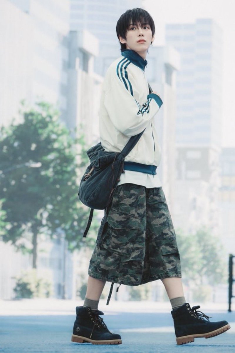_mystar_O's tweet photo. このビジュ大好きだし私のお気に入りのadidasニットジャージの色味とそっくりで好きです https://t.co/t5dsdSXHin