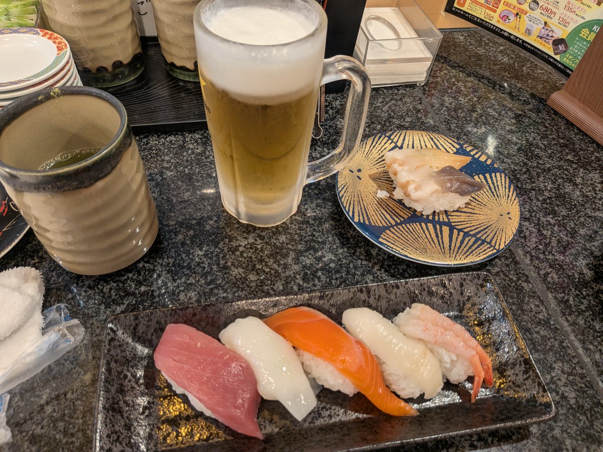 Nickbock55's tweet photo. お寿司とビールで優勝😆 https://t.co/a0DxscDQQb