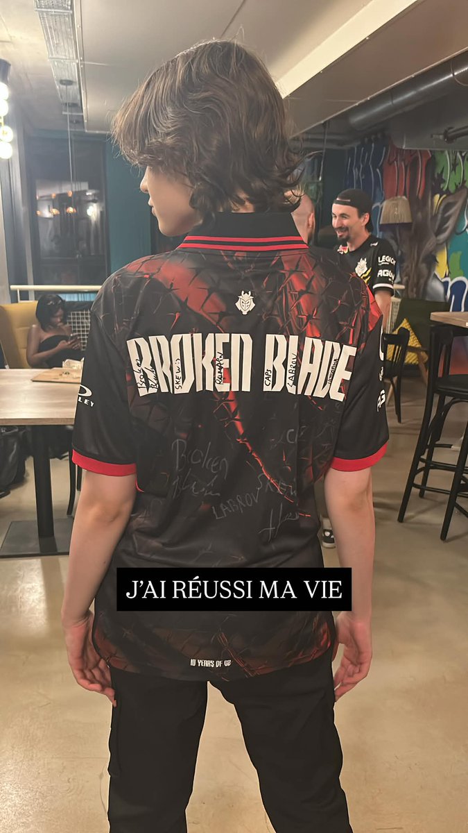 xSlonite's tweet photo. C'est tellement plus que 5 humains qui cliquent sur des souris❤️#G2ARMY #G2WIN https://t.co/I01VTGCtaS