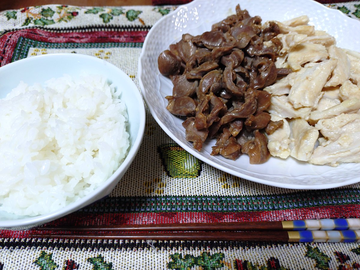 MRDC_cuscosp's tweet photo. @harusame_urame 砂肝とやげん軟骨を焼いて塩コショウかけただけの夕飯です。
好きなものしか食べていないはずなのにテンションガタ落ちしたことを今でも覚えてます。 https://t.co/CCFzK5ebHU