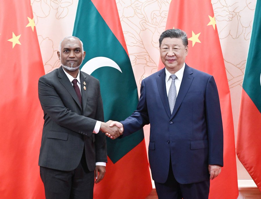 ChinaEmbassy_MV's tweet photo. Chinese President Xi Jinping on Sunday congratulated Maldivian President Mohamed Muizzu @MMuizzu  on the 61st anniversary of the country's independence.

In his message, Xi noted that China and the Maldives share a long history of friendly exchanges. Over the 54 years since the establishment of diplomatic relations, he said, the two countries have always developed friendly ties based on the Five Principles of Peaceful Coexistence, bringing tangible benefits to both peoples. During Muizzu's visit to China in 2024, the two leaders agreed to elevate bilateral ties to acomprehensive strategic cooperative partnership and jointly committed to building a China-Maldives community with a shared future.

Xi expressed his readiness to work with Muizzu to carry forward the traditional friendship, deepen practical cooperation and continuously advance the China-Maldives comprehensive strategic cooperative partnership, so as to bring greater benefits to both peoples. @presidencymv  @MoFAmv
