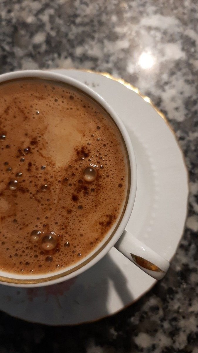 NadiaMohaammed's tweet photo. كوب القهوه هوه شيئ اساسي في يومي https://t.co/5jlBBALSoy