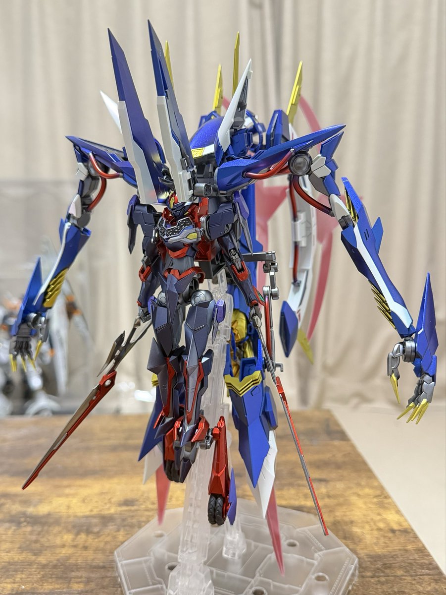 hiro_ro2022's tweet photo. HGZi-アルテミス全塗装で完成しました〜！

なのでzi-アポロと合体でzi-オルデギアに✨
zi-アルテミスはフォートレス形態が独特な形でかっこいいです😉

＃プラモデル
＃ziオルデギア
＃コードギアス
＃奪還のロゼ https://t.co/dzX7sw0Z8x