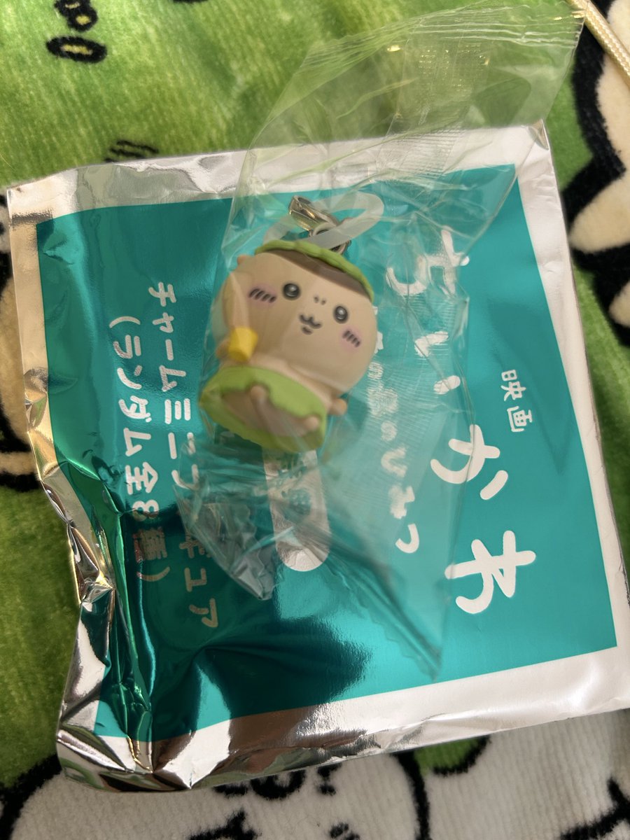 Mimi498481Mimi's tweet photo. ちいかわ映画　チャーム交換

譲　くりまんじゅう
求　うさぎ

交換可能な方よろしくお願いします
郵送か大阪手渡し可能です。 https://t.co/hnM8Ssl4lX