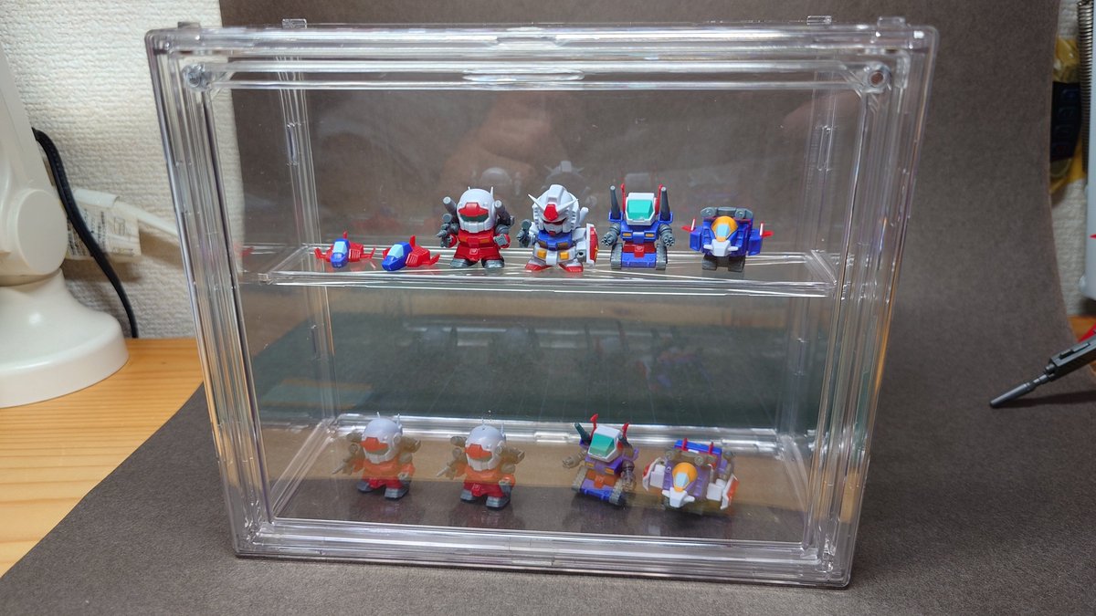 Zonamoshi8's tweet photo. ダイソーのコレクションケースにv作戦ビスケット入れてみた♪
いい感じだが余裕すぎてアーティファクトとかのが丁度良さそうかな https://t.co/LM5FRtiyUt