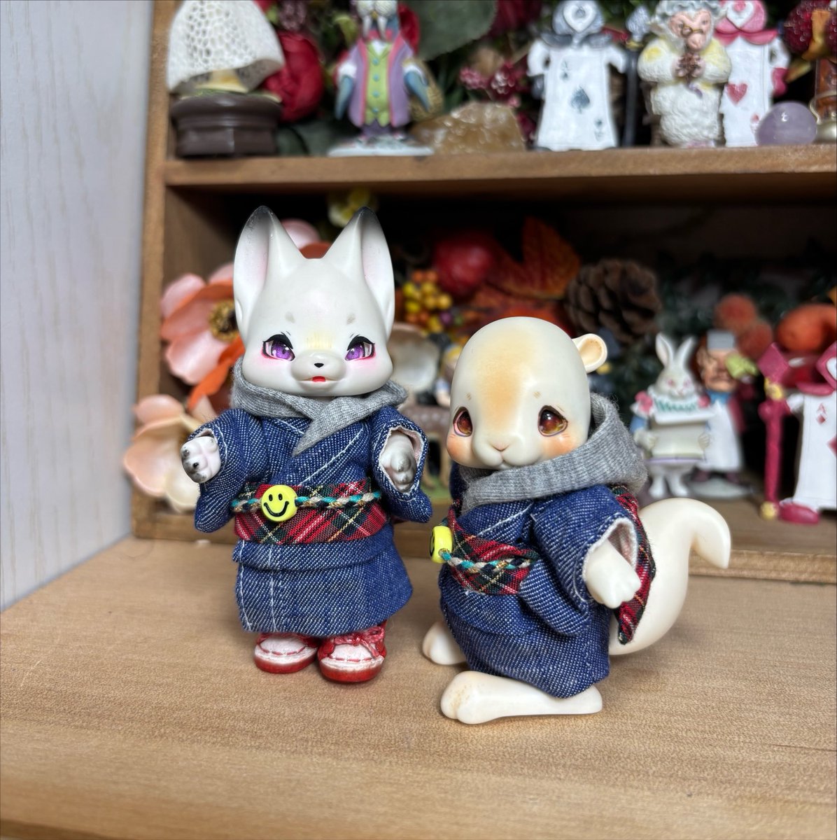 oto_s_h_room's tweet photo. よかったらご協力頂けませんか🙇‍♀️

動物ドールちゃんのお女の子用のお着物なのですが
最近、いろんなドールちゃんを見ると対丈(おはしょりなし)をよく目にします
もかしておはしょりなくても気にならない？
ちなみにおはしょり大好きマンなので今まで作ってました
アンケートはツリーにつなげます https://t.co/s5GxoSfr2S