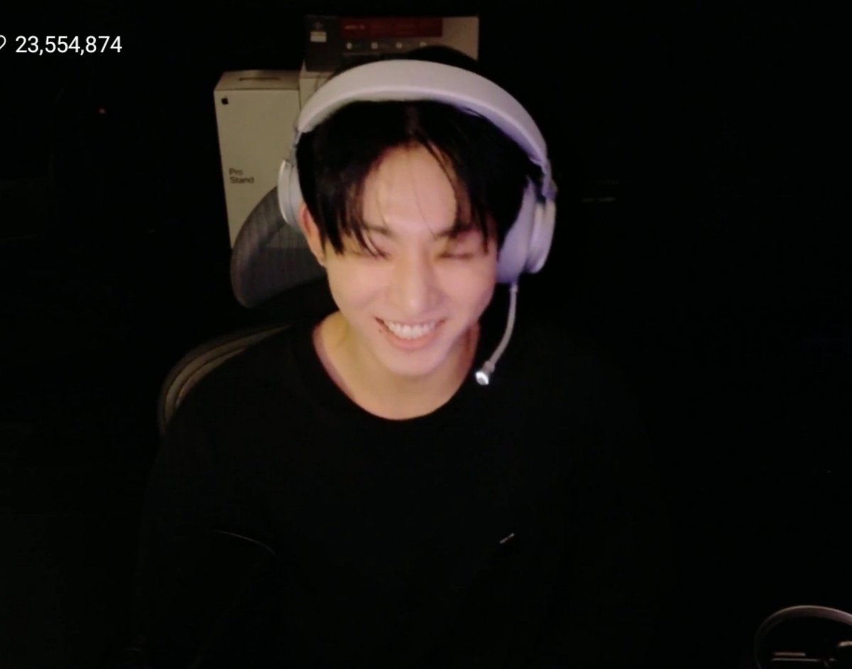 B061307's tweet photo. his beautiful smile my baby https://t.co/PxIGbRebUT