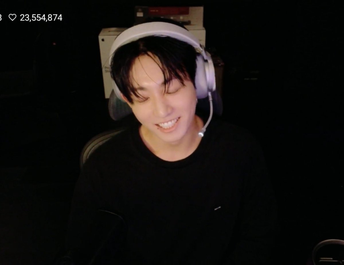 B061307's tweet photo. his beautiful smile my baby https://t.co/PxIGbRebUT