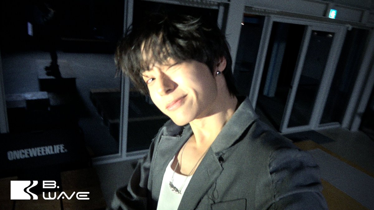 official_ONEUS's tweet photo. 🎥
Special Clip | WOONG in ‘Under’

▶ https://t.co/AjzCfOAGFB

#원어스 #ONEUS #ワンアス
#환웅 #HWANWOONG #ファンウン
#Under https://t.co/8mhGvEtMw2