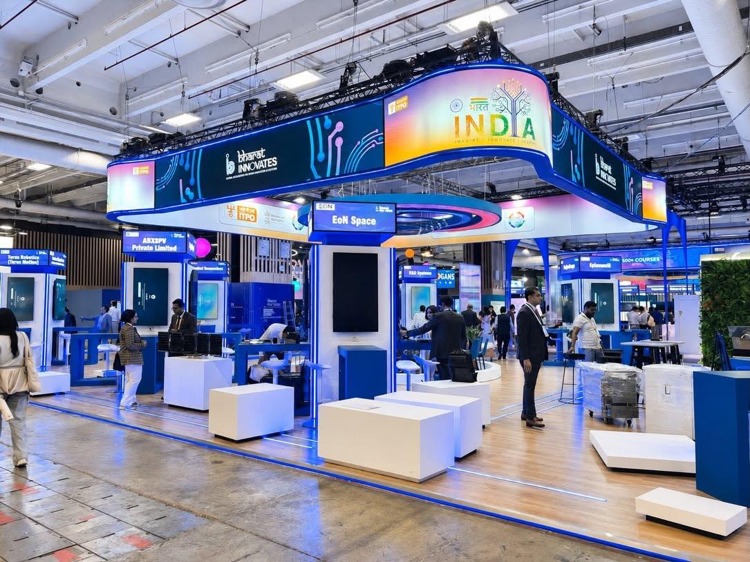 LeadingTechnolo's tweet photo. 🌍@VivaTech 2026, impatto #LED firmato Lightbeam.
Al Padiglione India #AllOverVideoService ha scelto quattro #DieCastElite da 6 ×1m con passo 2,97mm per un’area espositiva da 1.000m².
Grazie a Gianni Acerbi e al team All Over! 🙌
👉https://t.co/FBggRPuLRQ
#Lightbeam #LEDwall https://t.co/wzD1pm0hnr