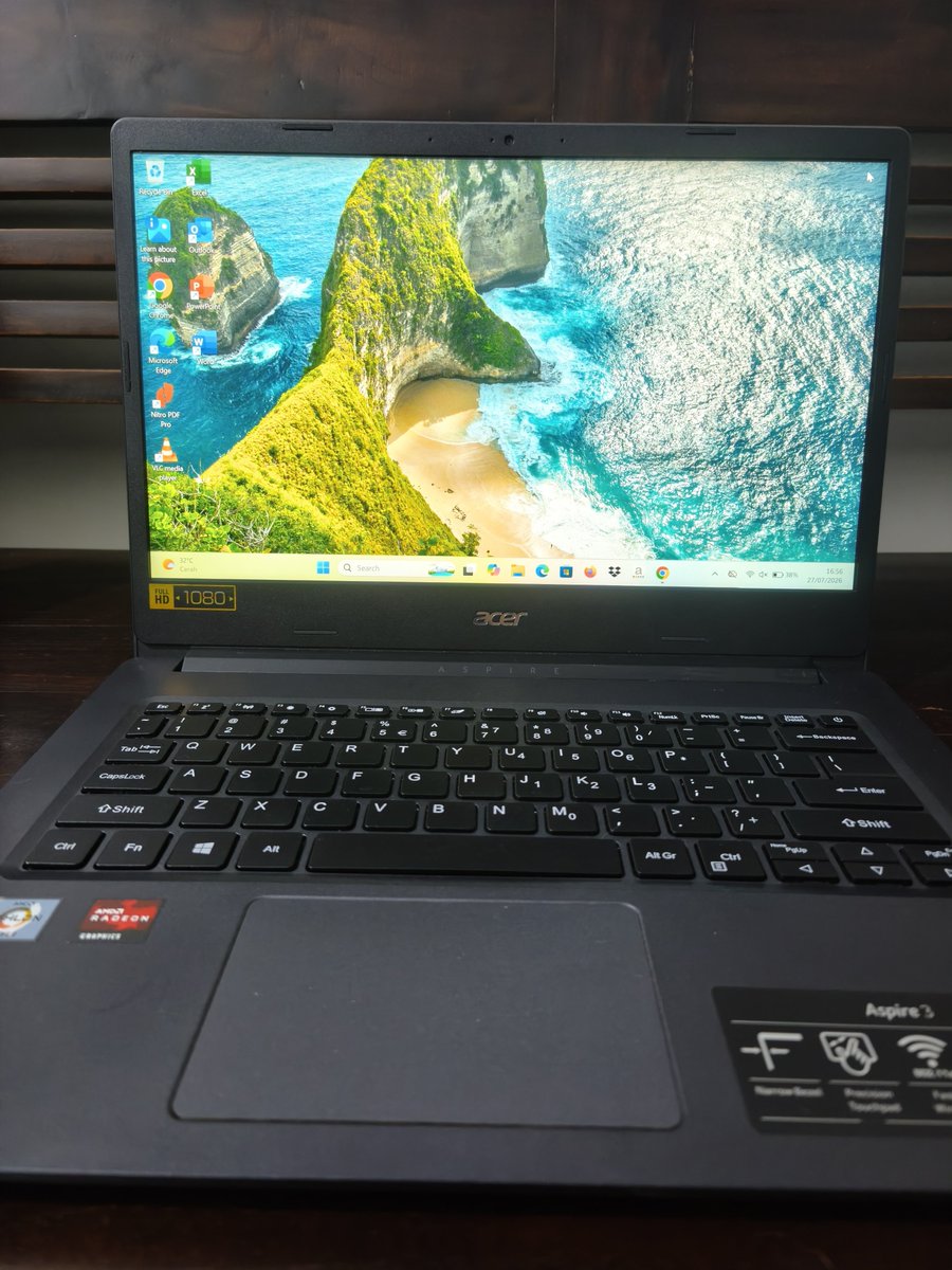 finesihyt's tweet photo. WTS JUAL Laptop Acer Aspire 3 A314-22 pemakaian pribadi, beli baru FULLSET

AMD Athlon Silver | RAM 4GB | SSD 256GB

Habis dicleaning + re-pasta + reset, tinggal pake

💰 2jt nego, COD Jabotabek/UI Depok

#zonauang #zonabu https://t.co/VAAxm52VVI