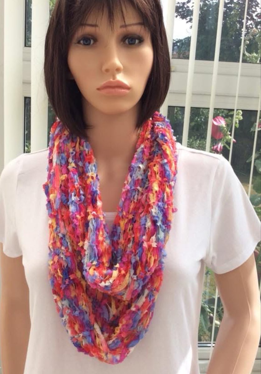 Kelebekstyles1's tweet photo. Light to wear during this current weather, what about this very pretty & colourful infinity scarf that will brighten any outfit or occasion? Now on sale in my shop... https://t.co/WhH6gQszP2 #CraftBizParty #elevensehour #UKmakers #shopindie #infinityscarf #summerwear https://t.co/fMhsCZNod5