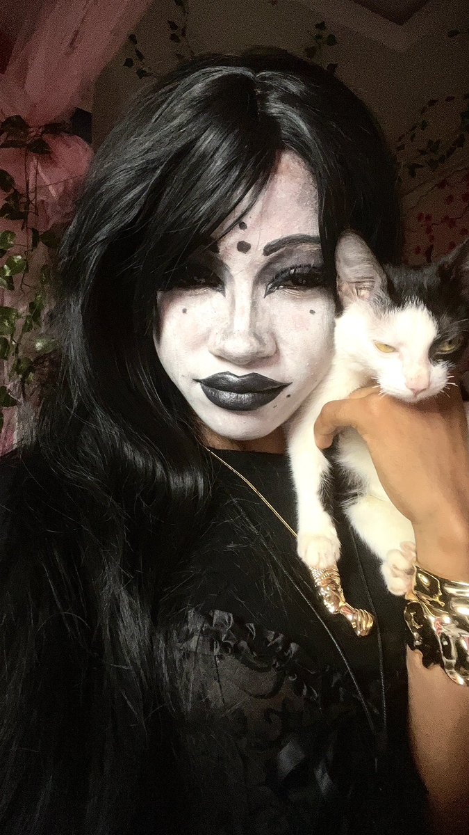 victoriabayem's tweet photo. Pretty and Prophetic https://t.co/dDiHaPhCqf