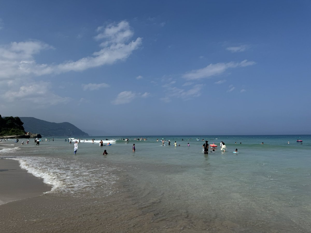 1975Piece's tweet photo. 静岡県の下田白浜
今回もめちゃくちゃ海が綺麗だった
#夏 #海 #sea #beach

https://t.co/wVQH3QfWpv https://t.co/AHYtiXhfut