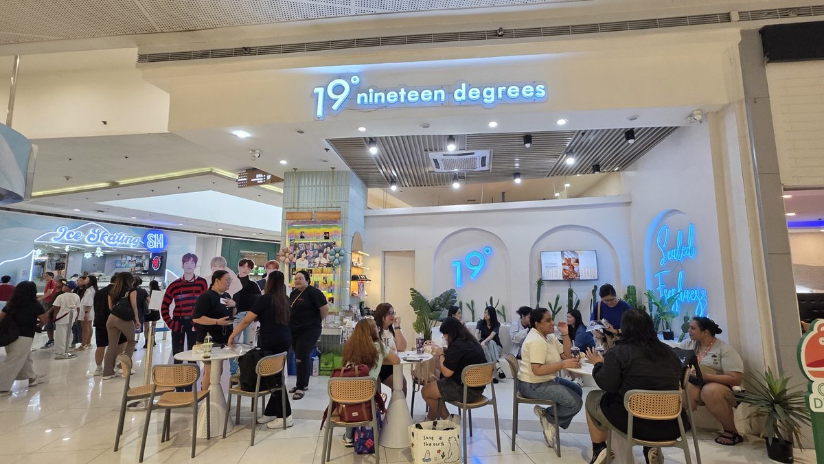 SVTDoReMi_'s tweet photo. Thank you to everyone who attended our #FirstDayHigh96z cse. We were happy to meet new &amp;returning attendees, &amp;very thankful that we caught up with some walk-ins thru out the day. #SVTDoReMi_ admins are happy to organize events for you! Thank u also #19DegreesMegamall &amp;to sponsors https://t.co/TGxIpmd1JQ