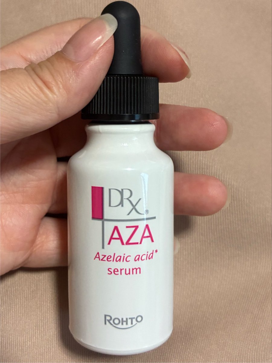 yamabe01's tweet photo. さっそくAZAクリアセラム試してみた！
クリームより塗りやすいから手軽な気がする
あとクリームは痒かったけどセラムは痒くなかった気がする
なお本日ニョキニョキ角栓は見当たらず…もうちょい使ってみます https://t.co/jSuIxjaOvn