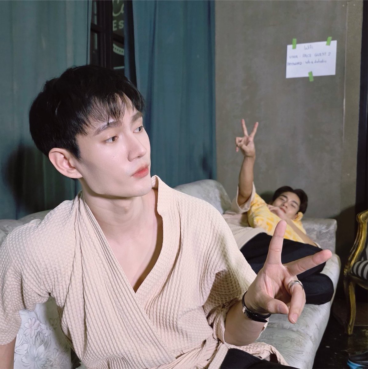 bluedaisieso's tweet photo. They’re filming in a studio today… 😳🖤🤍

The Grim Lover Q15  

#รักลืมตายQ15
.• #ppoohkt #pavelphoom #poohpavel •. https://t.co/OIxAWOBxxF