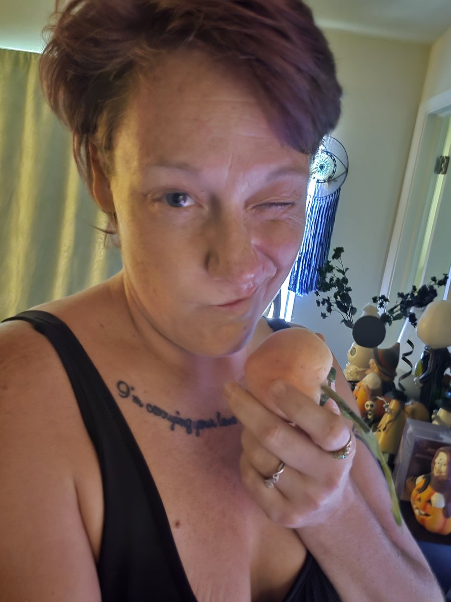 TzionaSecret's tweet photo. I have a peach 🍑 #tits #milf #nsfwtwtًً #wife #RT https://t.co/LsZ74wgsY6