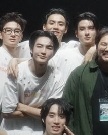 goodbyemy_b's tweet photo. โหหหหหพี่ปอง มีจุ๊บมั๊วะแล้วมีโอบไหล่ด้วยหรอ 😌 https://t.co/SlDThUfQDe