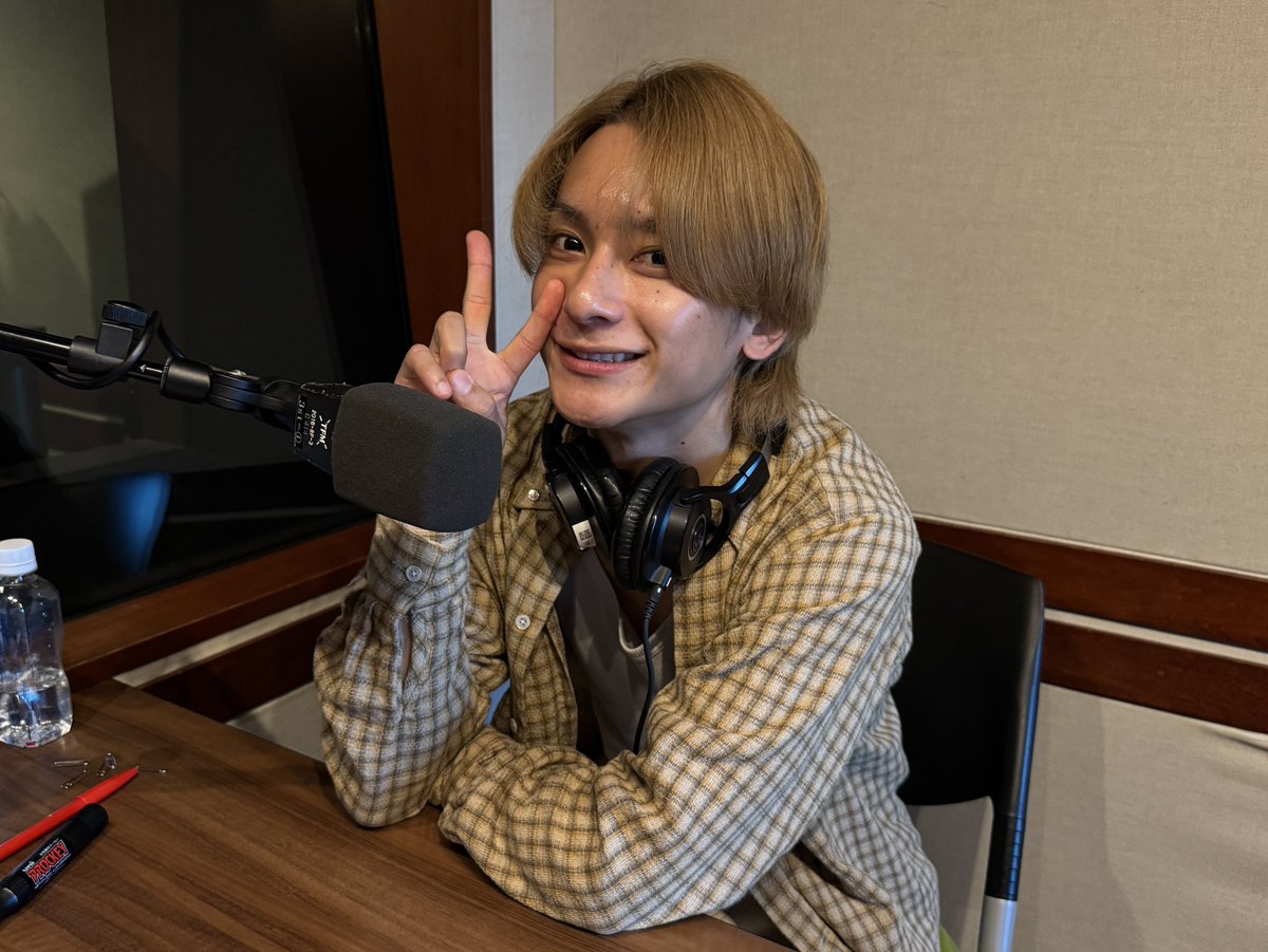 sho_case_1231's tweet photo. 今夜20時〜
#橋本祥平 SHO!CASE #ショウケース 第48回
(@hashimotoshohey)

今回は祥平さんの近況トーク🍖
あんステメンバーでBBQに行ったお話が聴けちゃいます！

Hey！roomでは「橋本流行」
流行さん、すくいーずに触れる

感想は #ショウケース で

▼番組はこちらから
https://t.co/9ZiCXXhFLK https://t.co/90chzYxlqp
