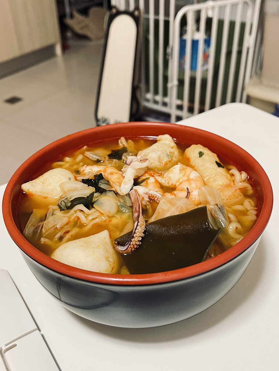 bernice8843's tweet photo. 好吃的🦐海鮮烏龍麵 https://t.co/7zeDFwOEGT