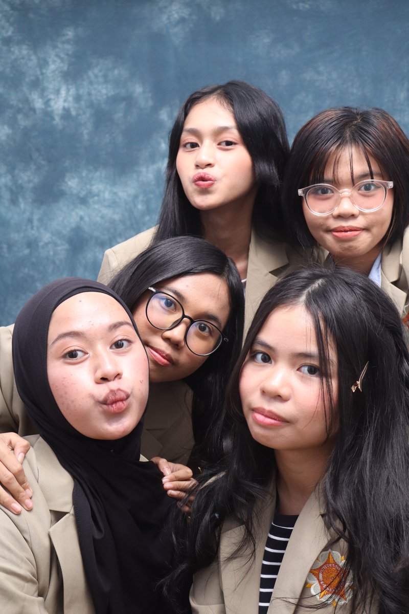 wunnagis's tweet photo. halo ini keluarga cemaraku 🤍 https://t.co/GkkAPUlFT6