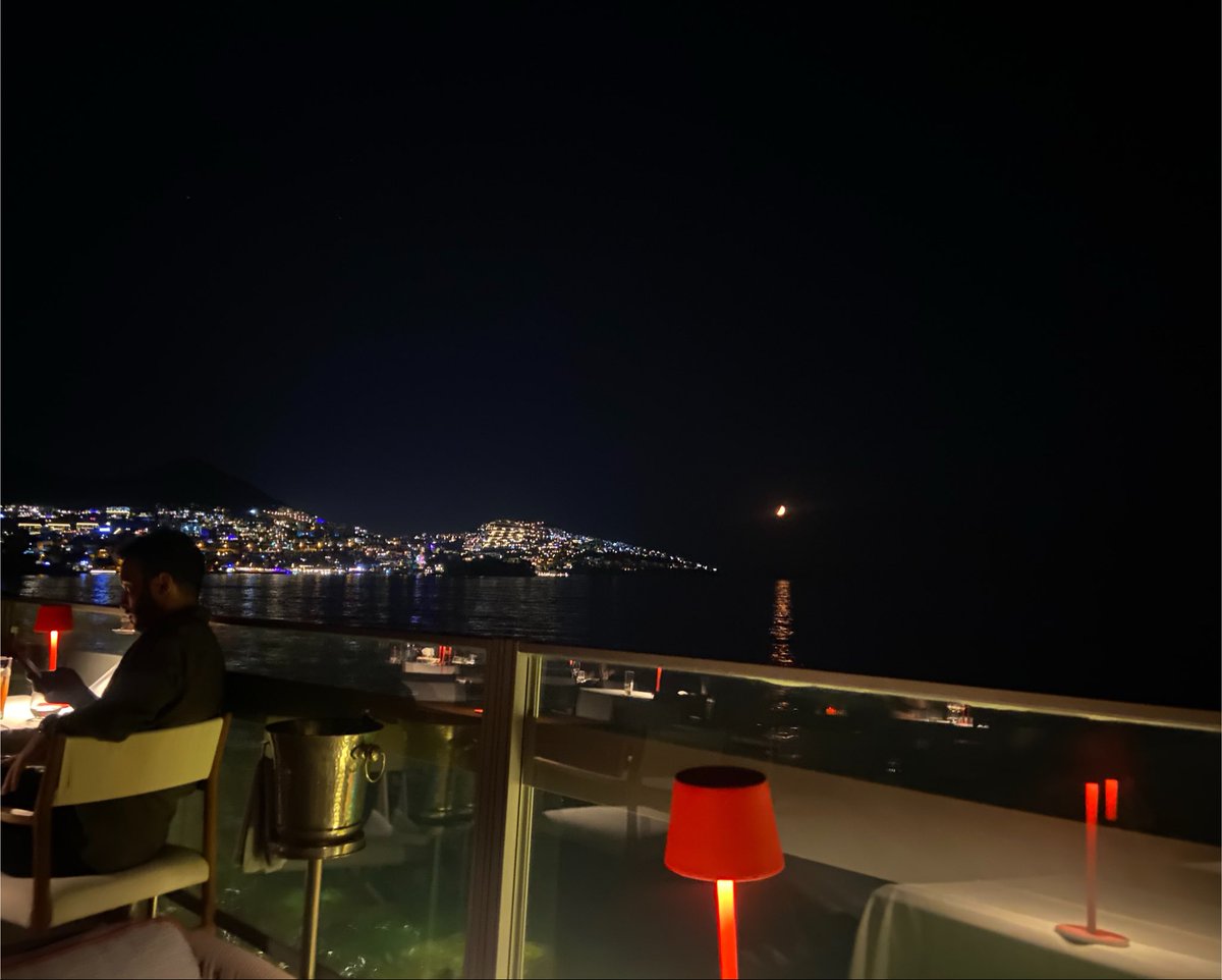 nujood99's tweet photo. 🌌. https://t.co/YCZRkMO1e4