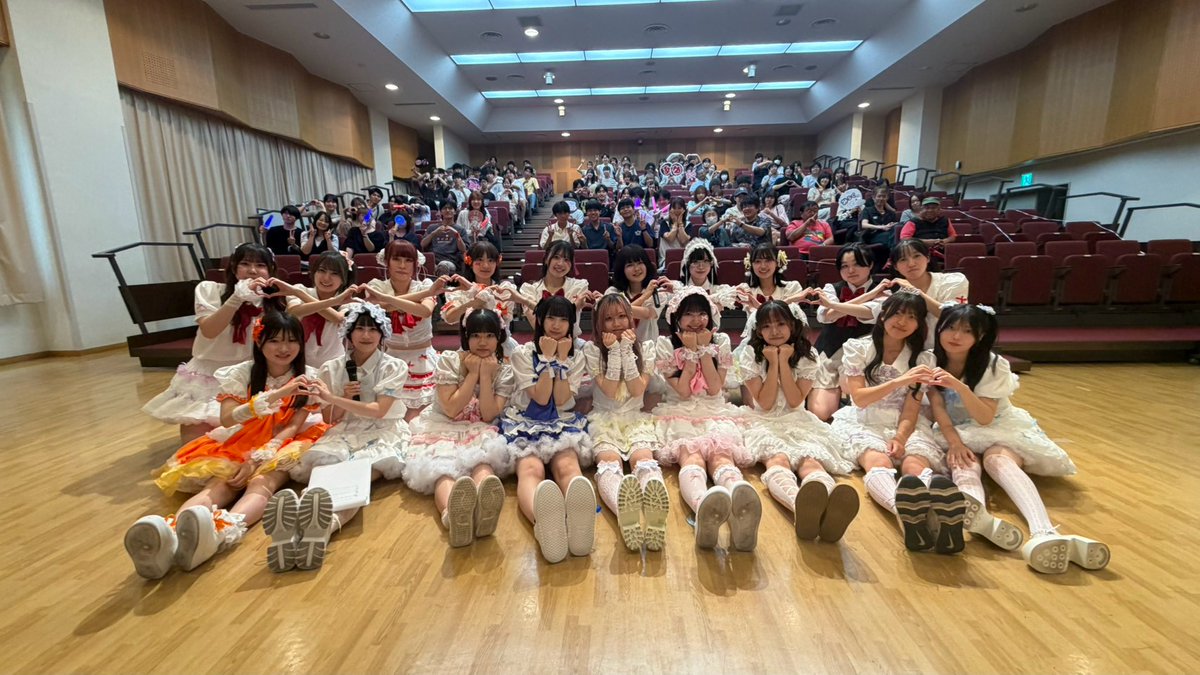 gu_idol_circle's tweet photo. 🎤終演後アンケートへのお願い✨

夏公演にご来場いただいた皆さま、本当にありがとうございました🌻💖

今後の活動をより良いものにするため、ぜひアンケートへのご協力をお願いいたします🙇‍♀️✨

📝終演後アンケートはこちら👇
https://t.co/5GJRGJuwJY

#群馬大学アイドルサークル #アイドル https://t.co/oNdQSV83FF