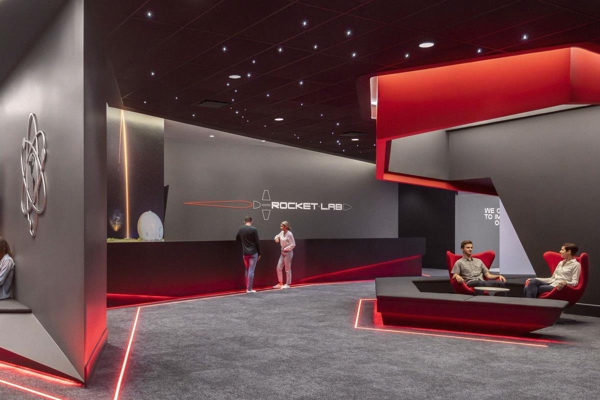 tatsuno1022's tweet photo. Rocket Lab $RKLB just landed their biggest launch deal ever 🚀

A $266 million contract with the U.S. Space Force for 12 suborbital launches, plus up to 6 more. First launch expected no earlier than late 2026. Most launches will happen from their new site in Kodiak, Alaska. https://t.co/hpAZHobCN6