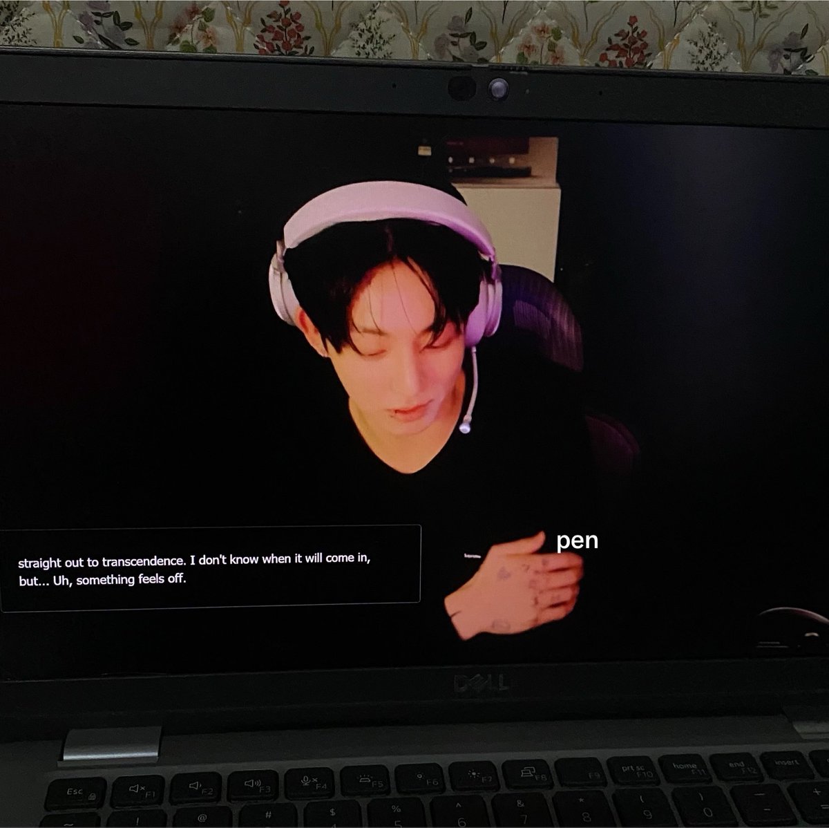 aeyoonie's tweet photo. who is this newbie streamer and whys he so hot lawd https://t.co/wyLULHUdpQ