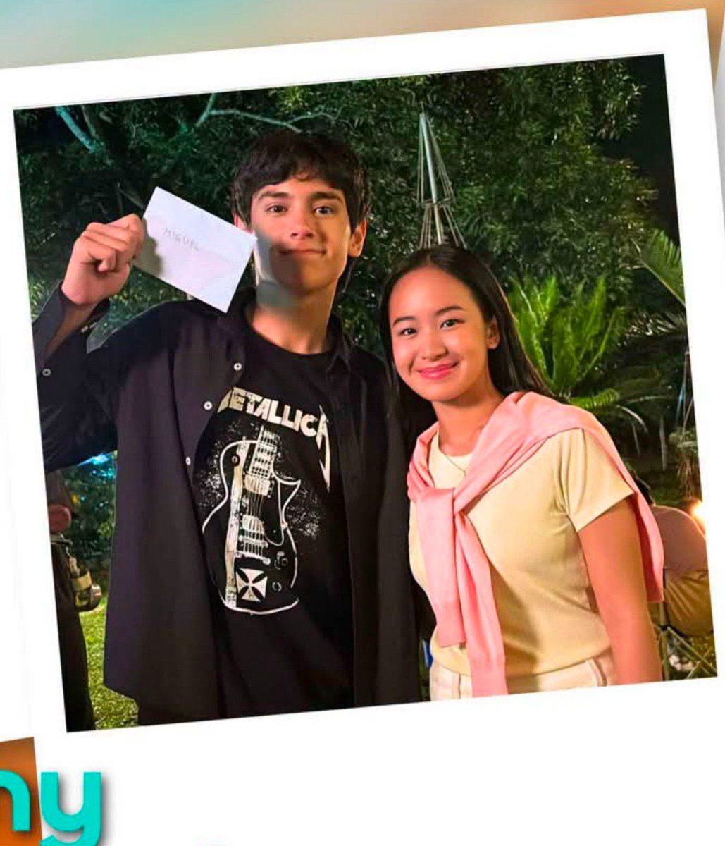 miraeiou_'s tweet photo. excuse me po? nasaan na ang space?!?! nasaan ang mga kamay?!?!? at saan na sisiksik ang barney neyshun?!?!?!?!?! 😭 https://t.co/OCSFOVqhyq