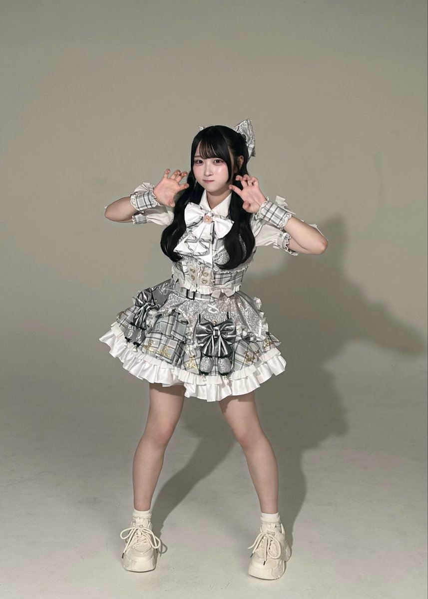 tsumugi_umeko's tweet photo. はじめまして！
ヒロインズ福岡拠点新グループ「ウメコマチ」の白色担当になりました！🌸🤍

高校3年生 熊本県出身🧸♡
百道つむぎ（ももちつむぎ）です！🤍

ずっと夢だったアイドルになれてとってもわくわくしています(◜ᴗ◝ )♪♪

みんなに会えるのたのしみにしとるよ♡
 #ウメコマチ https://t.co/Zyue7roQoJ