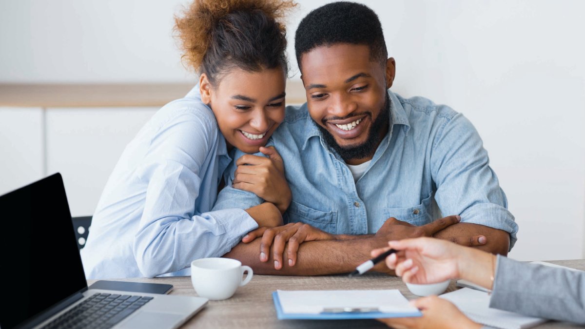 DrumMagazine's tweet photo. SPONSORED: When life happens, AVBOB is here to help. 💚Existing members can apply for AVBOB Personal Loans from R100–R8 000, with flexible repayments and quick approval after an affordability assessment. https://t.co/fadRKsZT3l #AVBOB #PersonalLoans https://t.co/4AkjgdqLxC