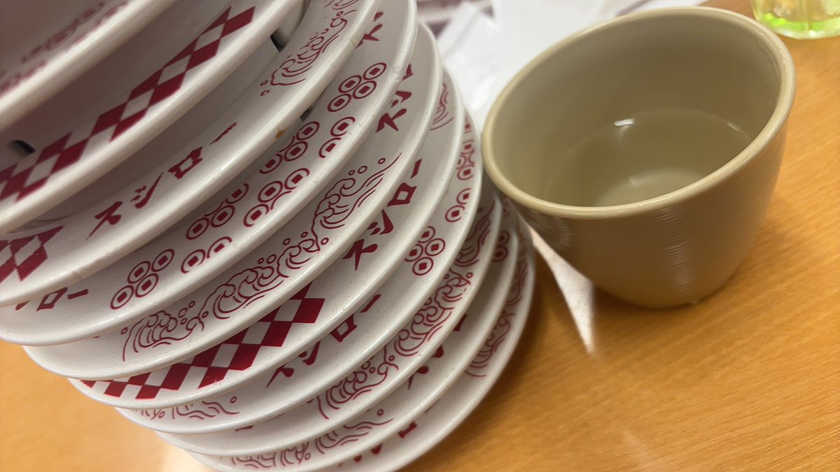 erieri__1028's tweet photo. えー食いすぎです https://t.co/3XusM0Eii1