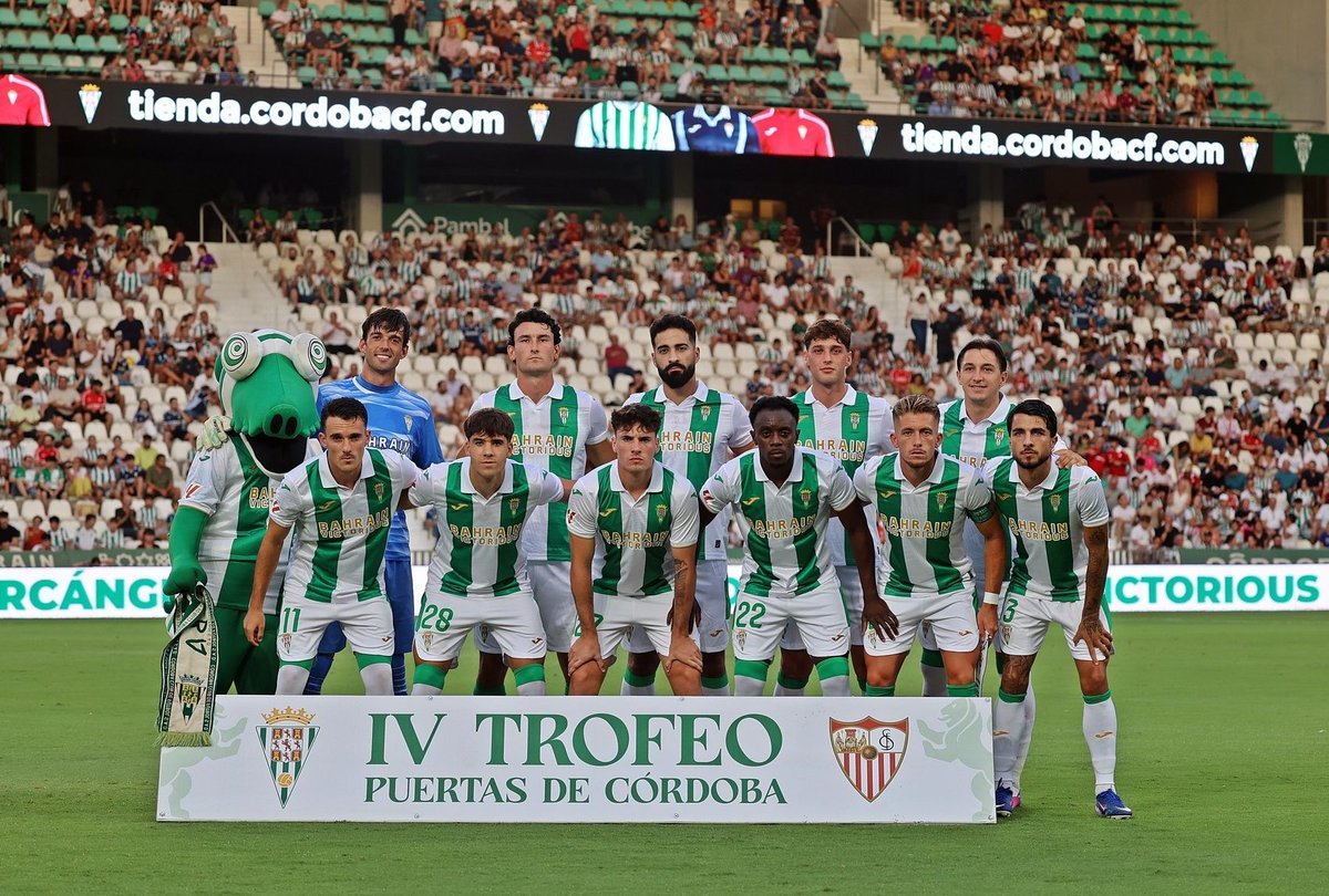 canblanquiverde's tweet photo. 👕 Mañana (12:00 h) se presentará un nuevo #PatrocinadorCCF que estará presente en las equipaciones del primer equipo.

#LaLigaHypermotion https://t.co/t6C4bgXARg