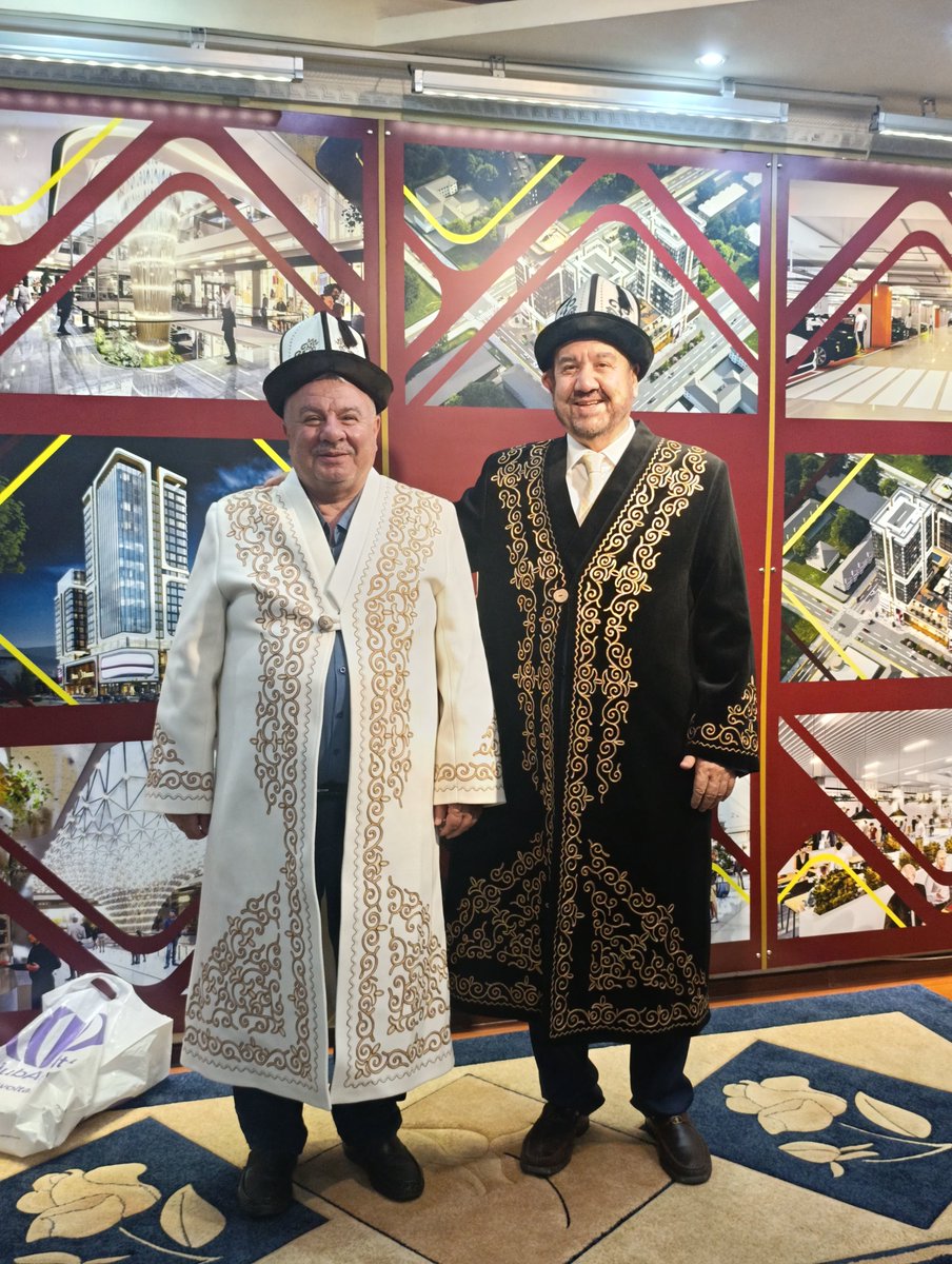 gapgazeteci's tweet photo. Romanya-Turkiye ticaret ve sanayi odasinin Kirgizistan gezi ve temaslari sirasinda goruldu ki. #Turkiyeturkiyedenibaretdegildir https://t.co/NVvcWaEq1f
