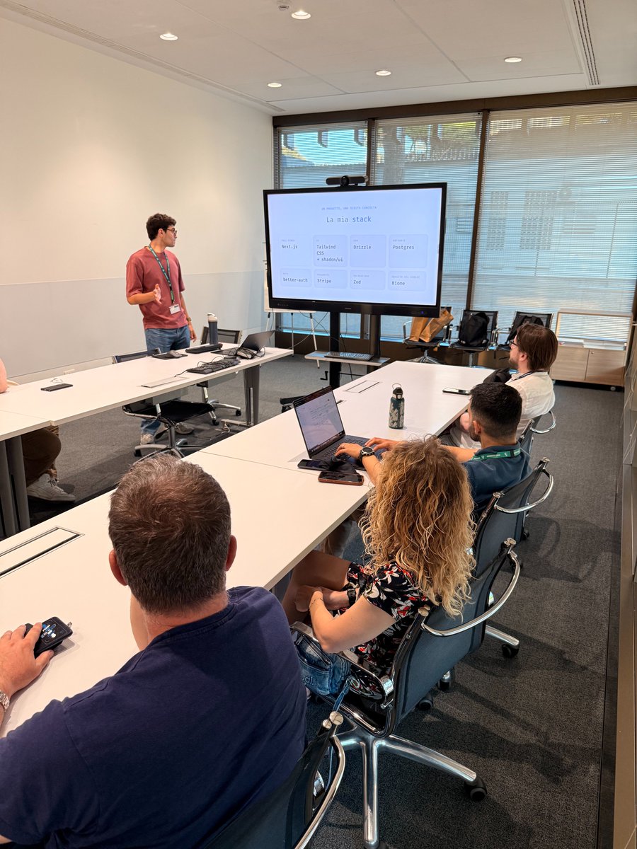 EngineeringSpa's tweet photo. Durante il quarto appuntamento della Eng Tech Community, Nilo Rocha, Software Development Advisor di Eng, ha condiviso una sfida ambiziosa: realizzare un prodotto digitale in soli 10 giorni, grazie a un approccio AI-first.

Scopri cosa puoi fare con l'#AI: https://t.co/IiNIGJnufE https://t.co/qfFV06sDIt
