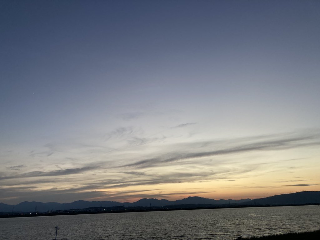 chie_peach2's tweet photo. 薄明���空 https://t.co/SGF6I032uu