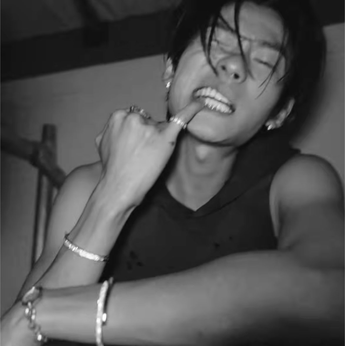 aceinthehole44b's tweet photo. คู่รักวีเนียร์แห่งปีได้แก่ https://t.co/rv1zCUELBo