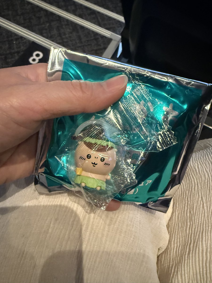 e125r_i's tweet photo. イオンシネマ須坂　ちいかわめじるしチャーム交換　手渡しでもらって郵送でも可

譲　くりまんじゅう
求　ハチワレ　ちいかわ　うさぎ https://t.co/Ml3XYVO1xX
