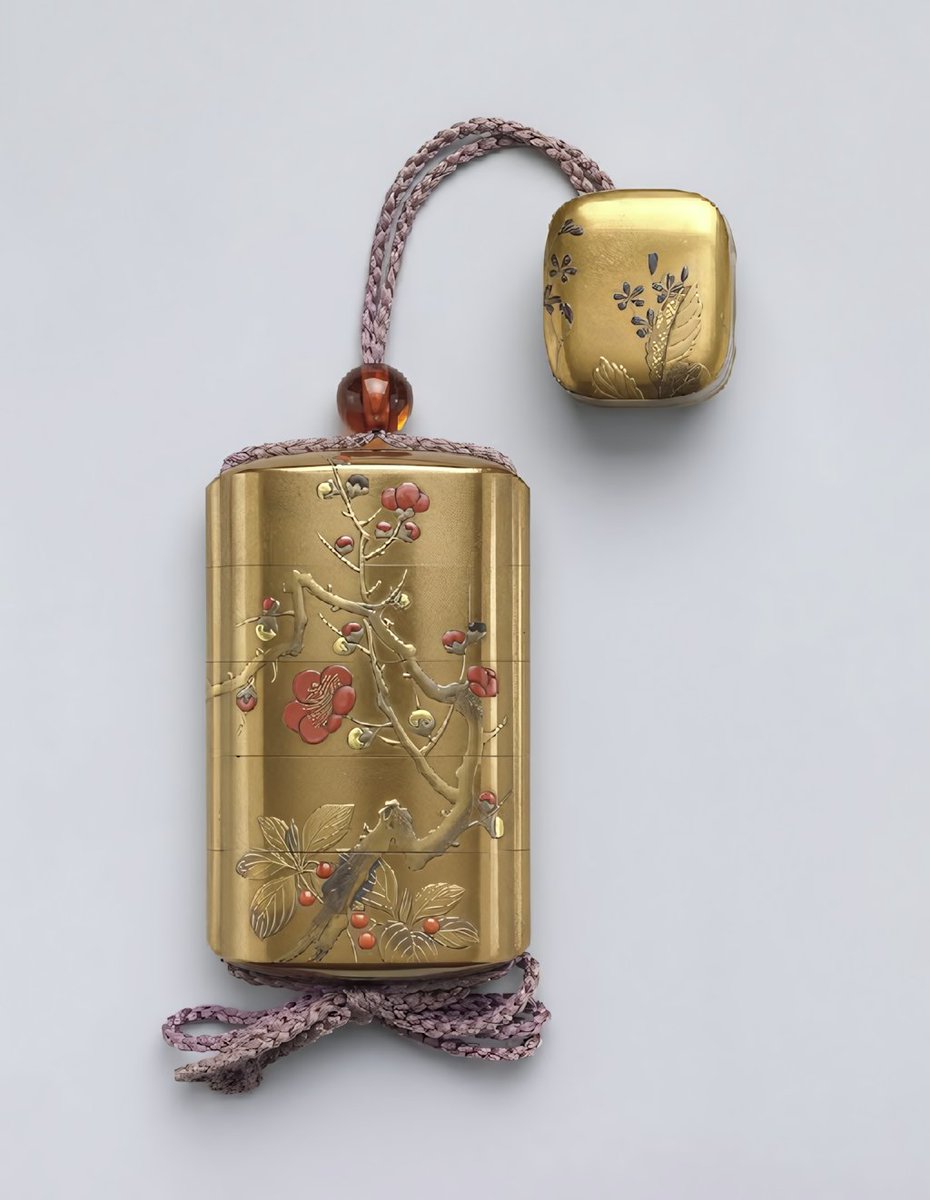 SophiaFioren's tweet photo. Inrō with Design of Blossoming Plum Tree by Hara Yōyūsai and Sakai Hōitsu, Japan, 1800. https://t.co/pCStU12FHm